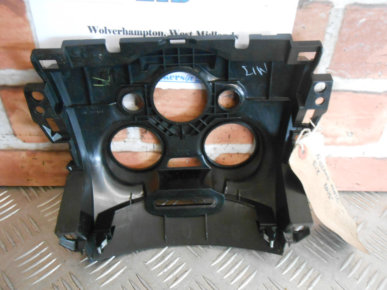 NISSAN NOTE E12 MK2 2015 DASH HEATER CONTROL SURROUND PLASTIC TRIM 275703VU0A