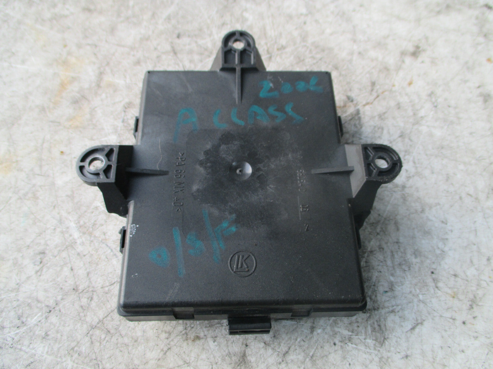 MERCEDES BENZ A CLASS W169 2006 OSF DRIVER FRONT DOOR CONTROL MODULE A1698207026