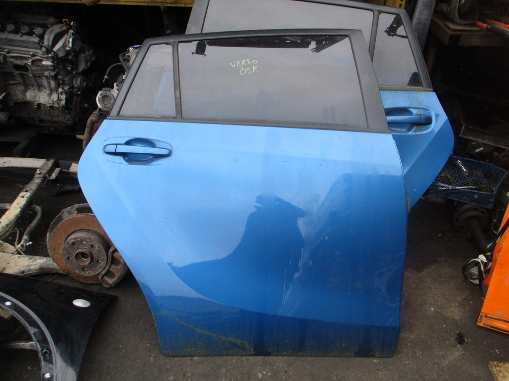 TOYOTA VERSO 2013 OSR DRIVER SIDE REAR COMPLETE DOOR BLUE