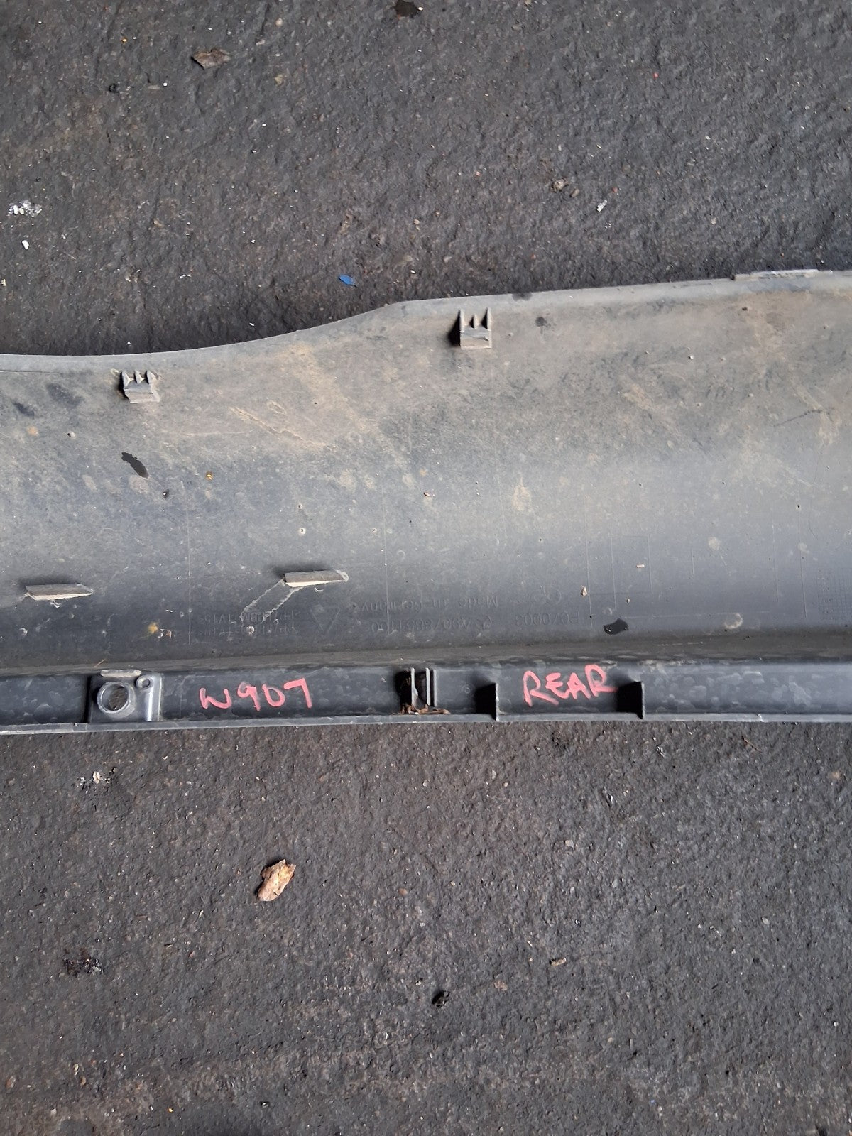 2023 MERCEDES SPRINTER REAR BUMPER GUIDE STEP COVER PANEL TRIM A9078851100
