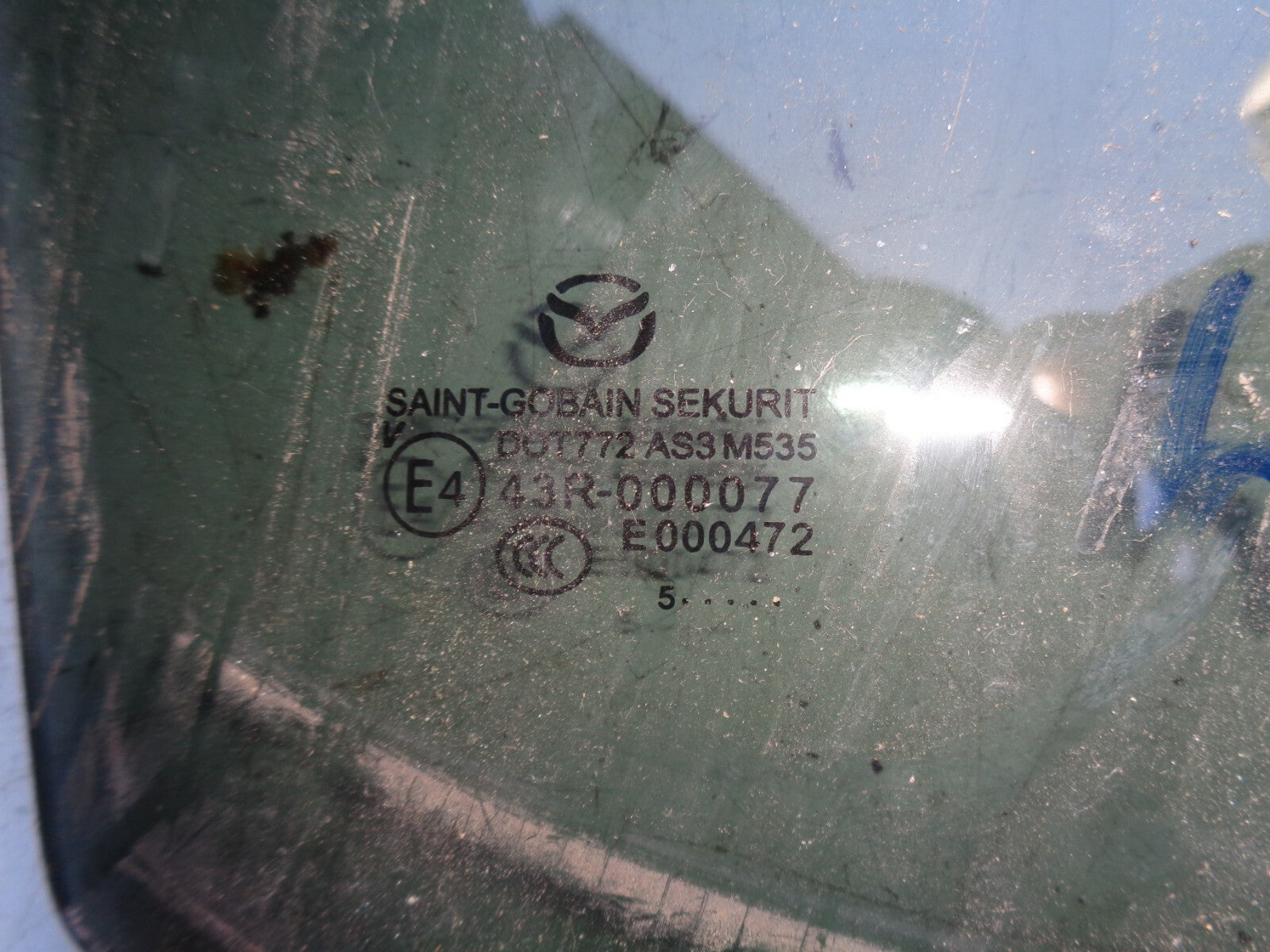 MAZDA 3 BM MK3 2016 OSR DRIVER SIDE REAR DOOR 1/4 QUARTER GLASS