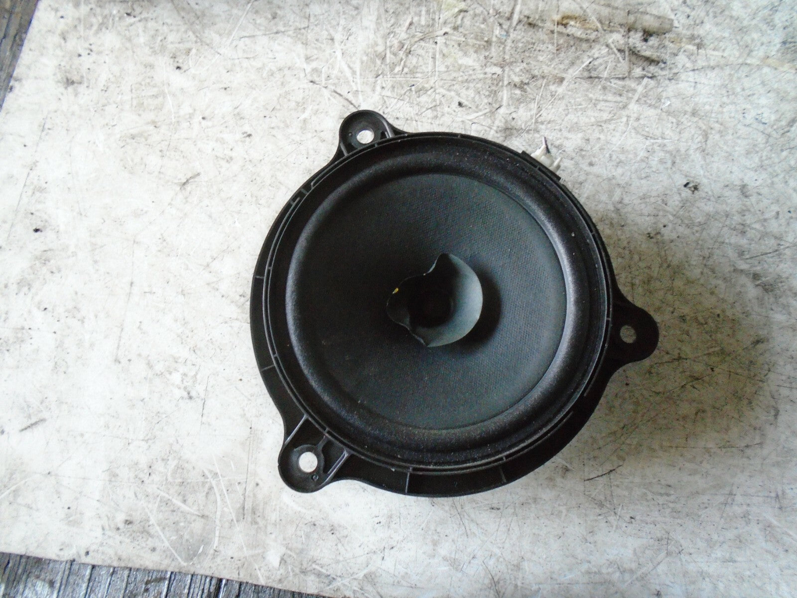 RENAULT CAPTUR 2018 MK1 NSR REAR PASSENGER SIDE DOOR SPEAKER