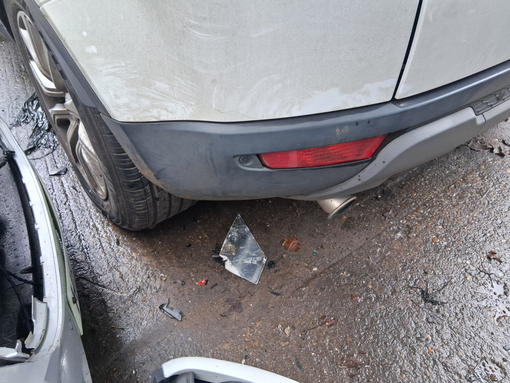 2015 RANGE ROVER EVOQUE L538 COMPLETE REAR BUMPER WITH PDC SENSORS