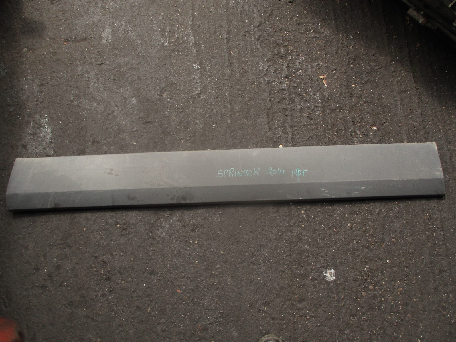 2014 MERCEDES SPRINTER W906 NS PASSENGER SIDE LEFT MOULDING TRIM A9066903400