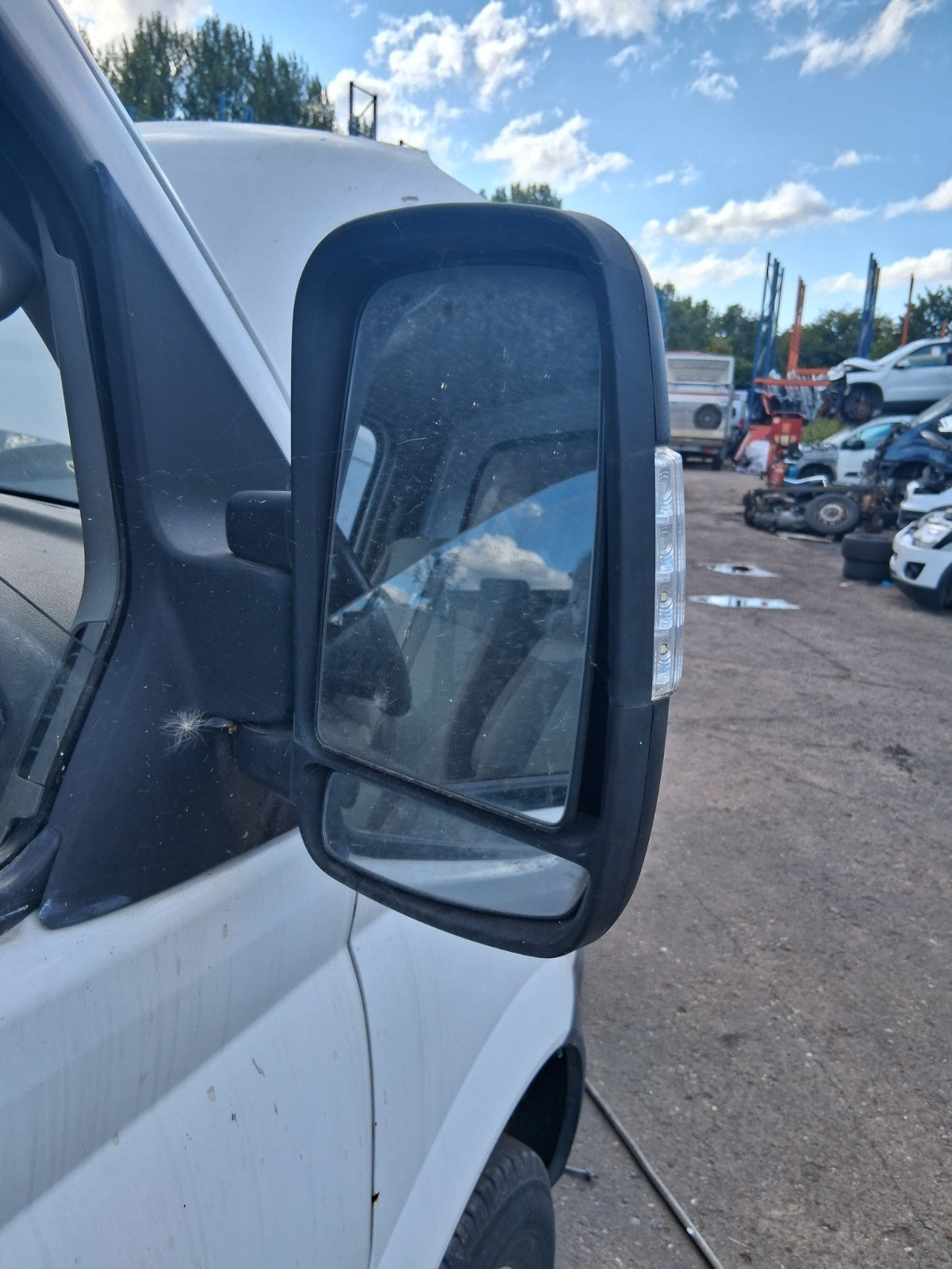 2020 SAIC LDV V80 OSF DRIVER SIDE FRONT RIGHT WING MIRROR BLACK
