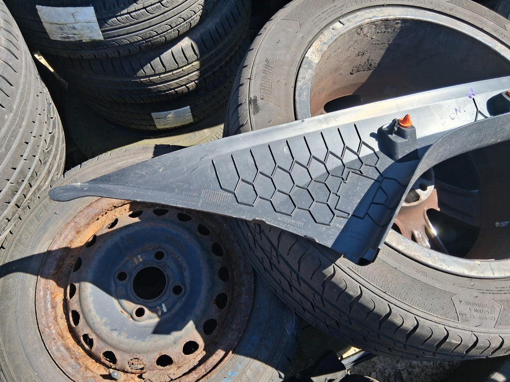 2020 MERCEDES BENZ SPRINTER W907 NSF PASSENGER SIDE PILLAR TRIM A9076901000
