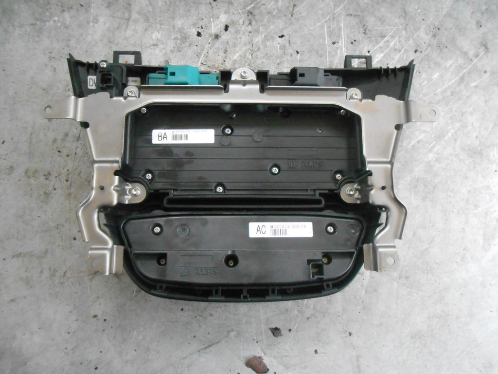 VAUXHALL INSIGNIA A (MK1) CD300 IN CAR STEREO ASSEMBLY 13332702 12844842