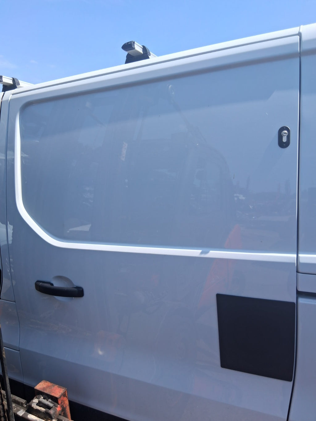 2025 RENAULT TRAFIC X82 MK3 NS PASSENGER SIDE SLIDING DOOR COMPLETE WHITE