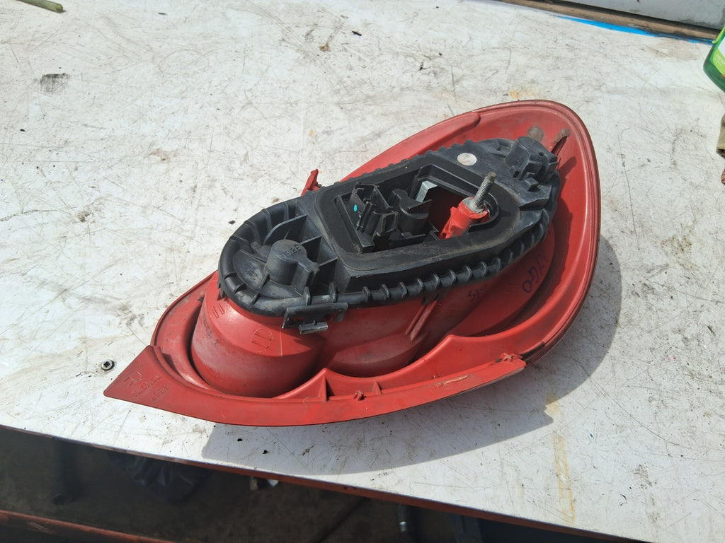 2008 TOYOTA AYGO MK1  OSR DRIVER SIDE REAR TAIL LIGHT LAMP 815500H010