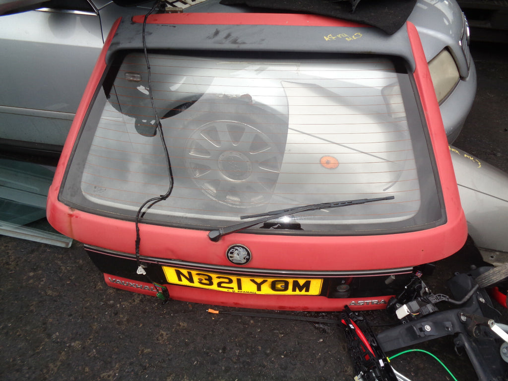 VAUXHALL ASTRA F MK3 1996 REAR COMPLETE BOOTLID TAILGATE SILVER RED