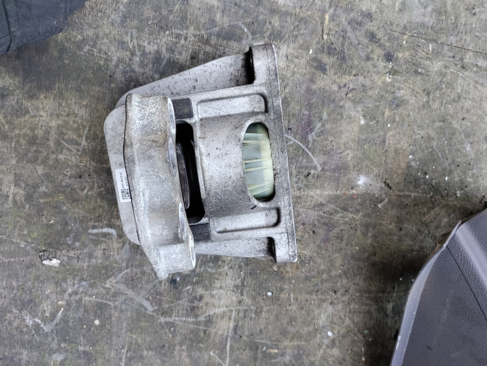 2019 FORD TRANSIT FRONT RIGHT ENGINE MOUNT GK216F012CC