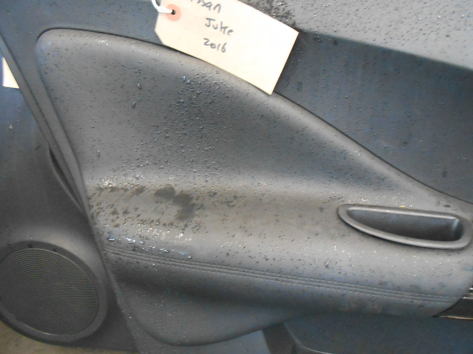 NISSAN JUKE 2016 NSF PASSENGER SIDE FRONT DOOR CARD LEATHER ARMREST 809011KB0A