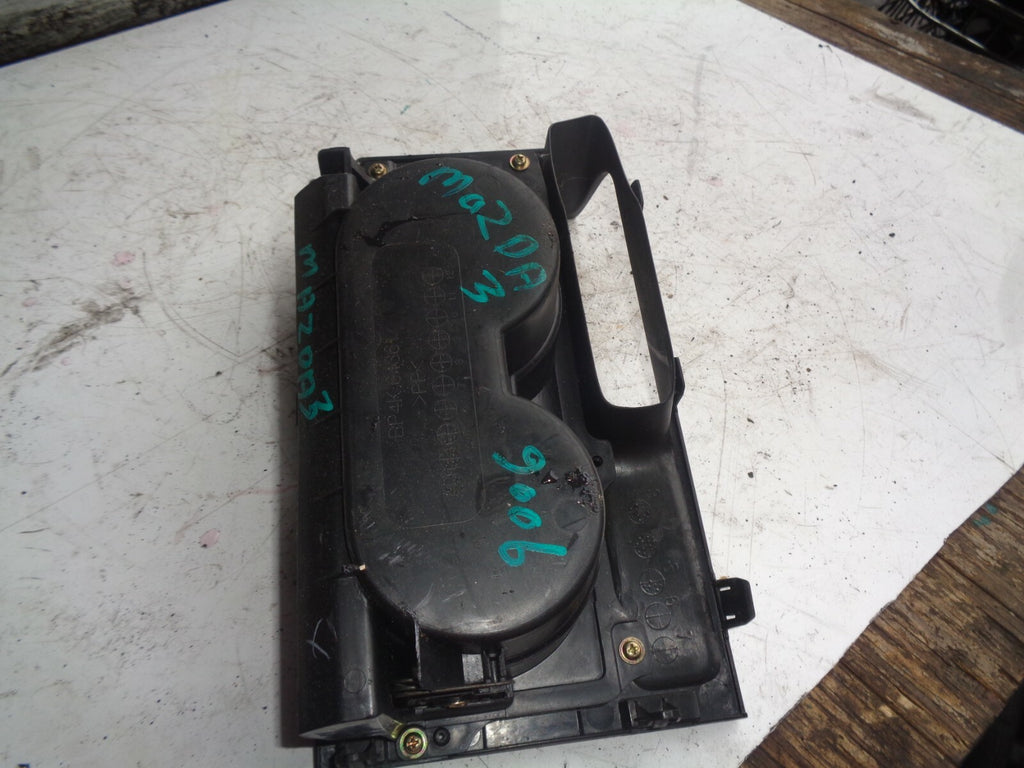 MAZDA 3 2006 CENTRE CONSOLE CUP HOLDER TRIM