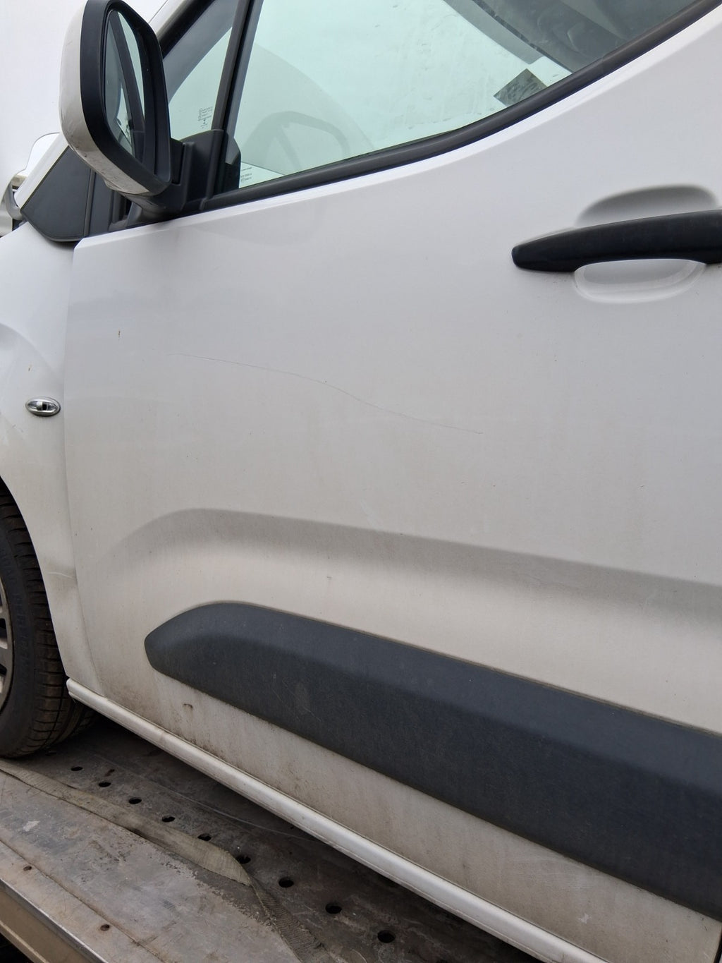 2020 VAUXHALL COMBO E MK4 NSF PASSENGER SIDE FRONT BARE LEFT DOOR WHITE K2E0