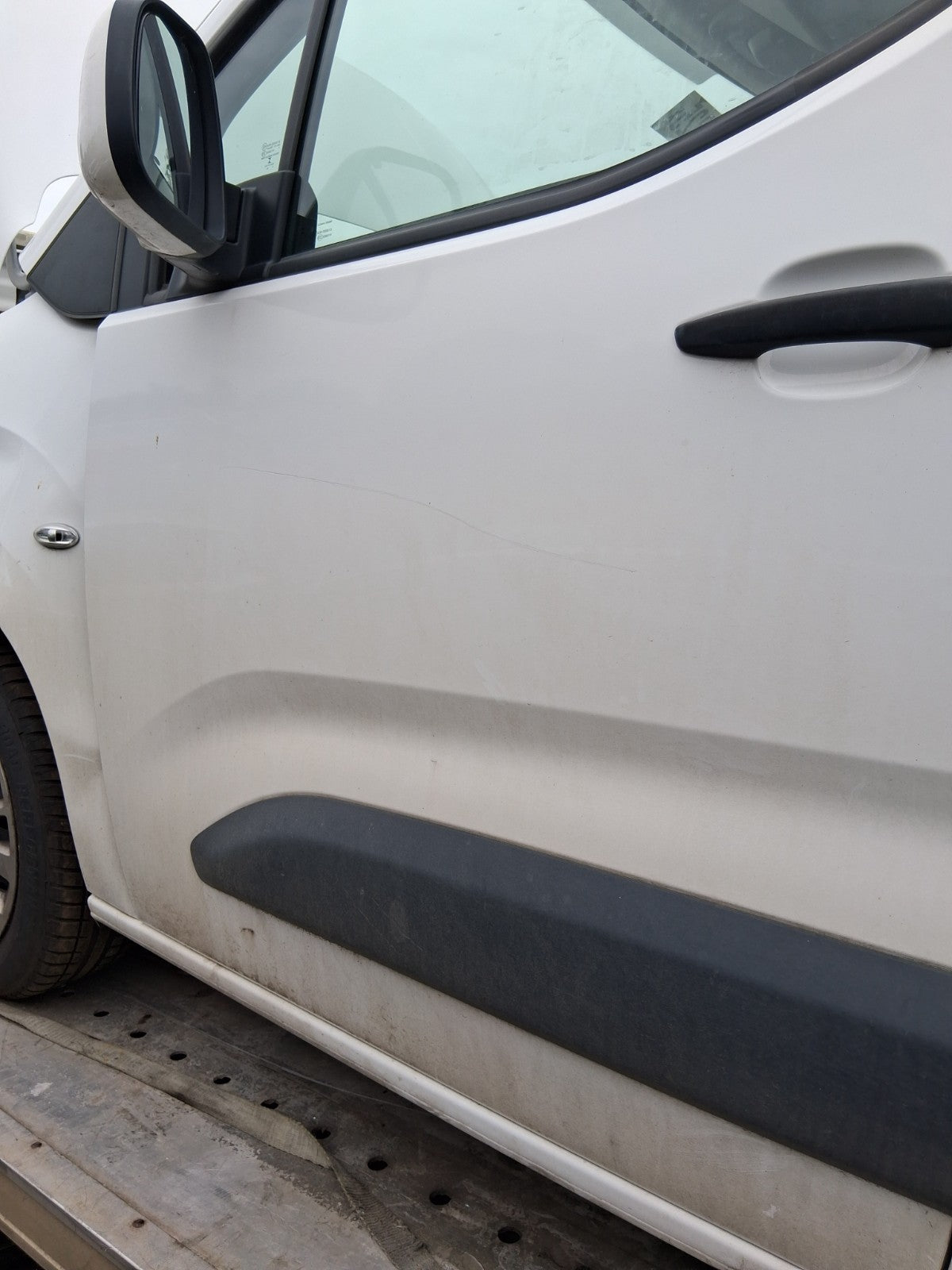 2020 VAUXHALL COMBO E MK4 NSF PASSENGER SIDE FRONT BARE LEFT DOOR WHITE K2E0