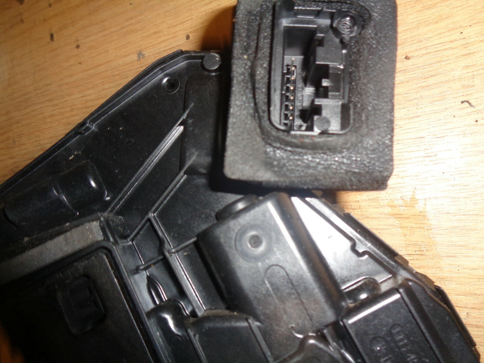 SKODA FABIA 2018 MK3 NJ NSF PASSENGER SIDE FRONT LOCK MECHANISM 45830180
