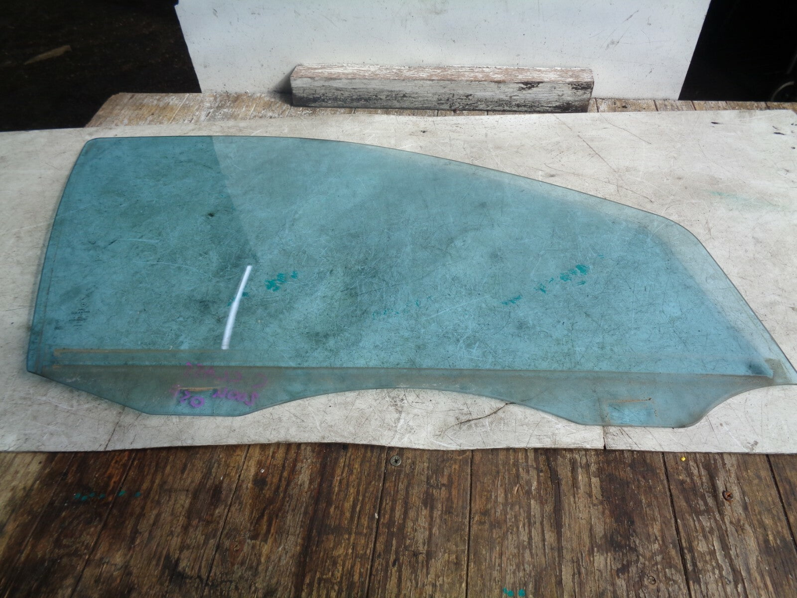 MERCEDES C CLASS OSF DRIVER SIDE FRONT DOOR WINDOW GLASS E1143R000262