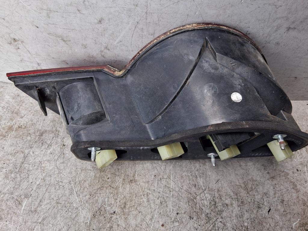 2003 BMW Z4 E85 OSR DRIVER SIDE REAR RIGHT TAIL LIGHT