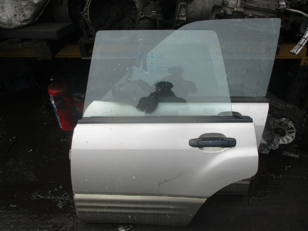 SUBARU FORESTER MK1 FACELIFT COMPLETE NSR PASSENGER LEFT SIDE REAR DOOR SILVER