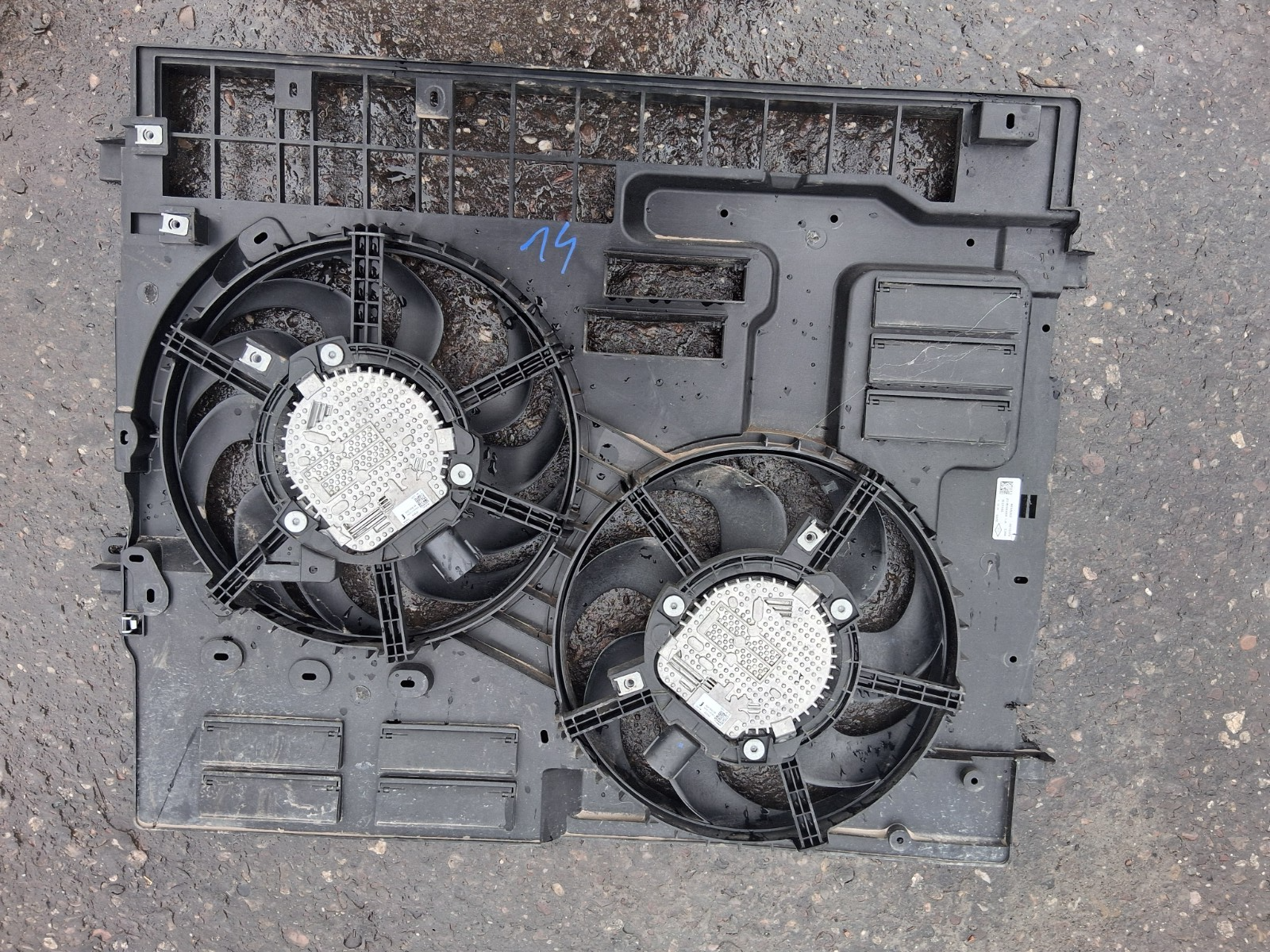 2024 RENAULT TRAFIC X82 MK3 2.0 DIESEL RADIATOR HOUSING & DOUBLE FAN 214815443R