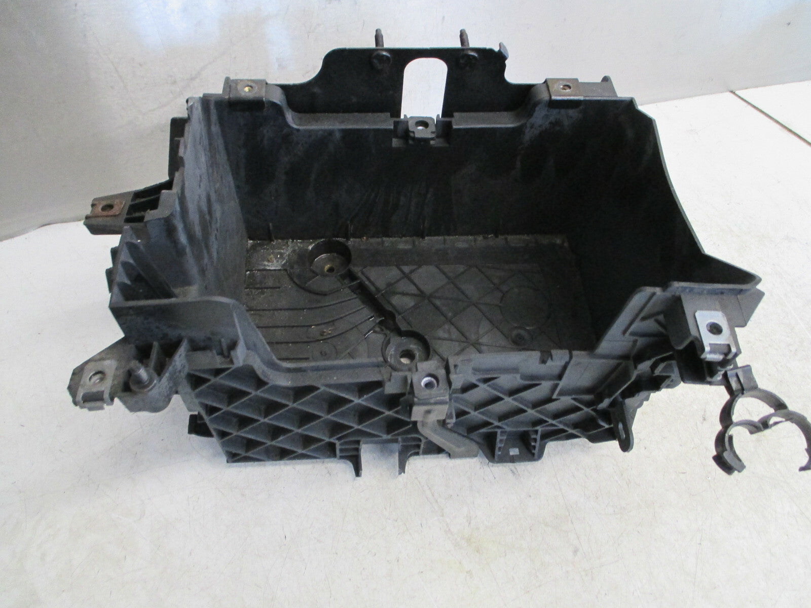 RENAULT MEGANE MK3 2013 BATTERY BOX TRAY SUPPORT CRADLE TIE DOWN 244289148R