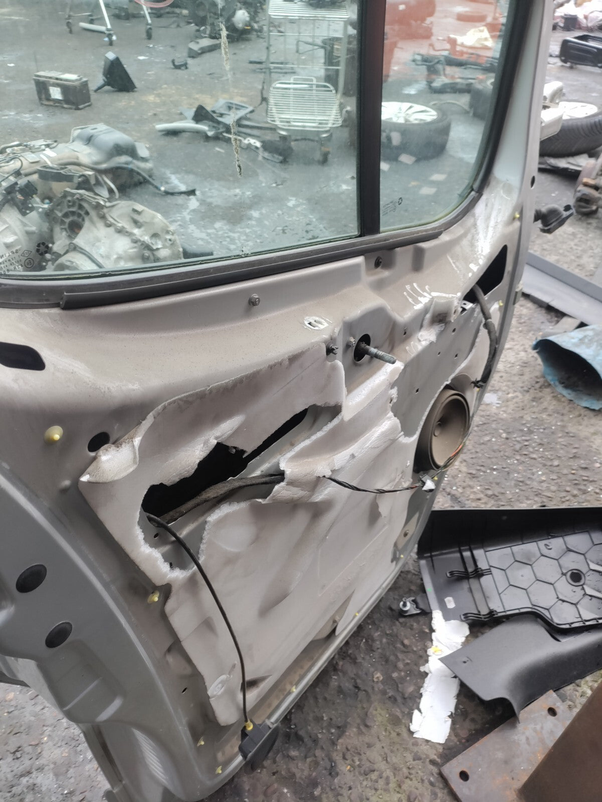 VAUXHALL VIVARO MK1 2012 NSF PASSENGER SIDE FRONT DOOR SILVER GREY