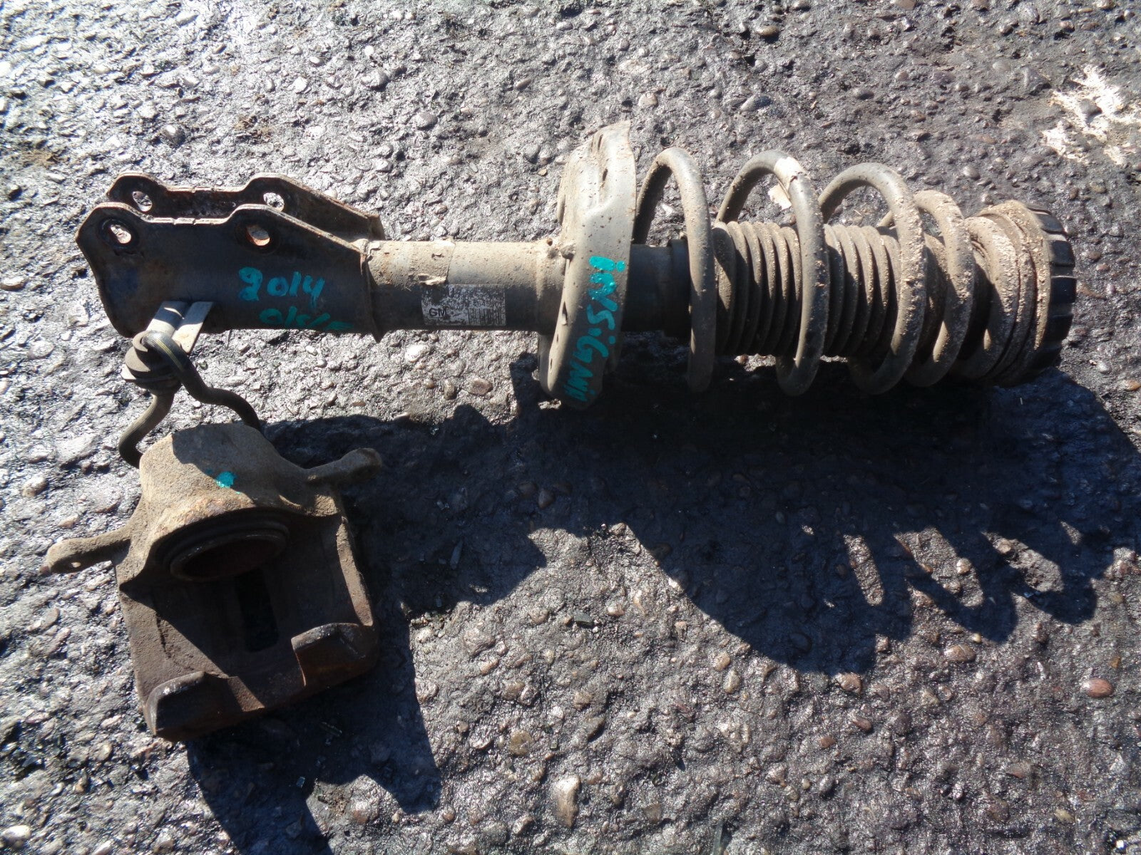 VAUXHALL INSIGNIA MK1 2014 2.0 CDTI OS DRIVER SIDE DAMPER WITH BRAKE CALIPER
