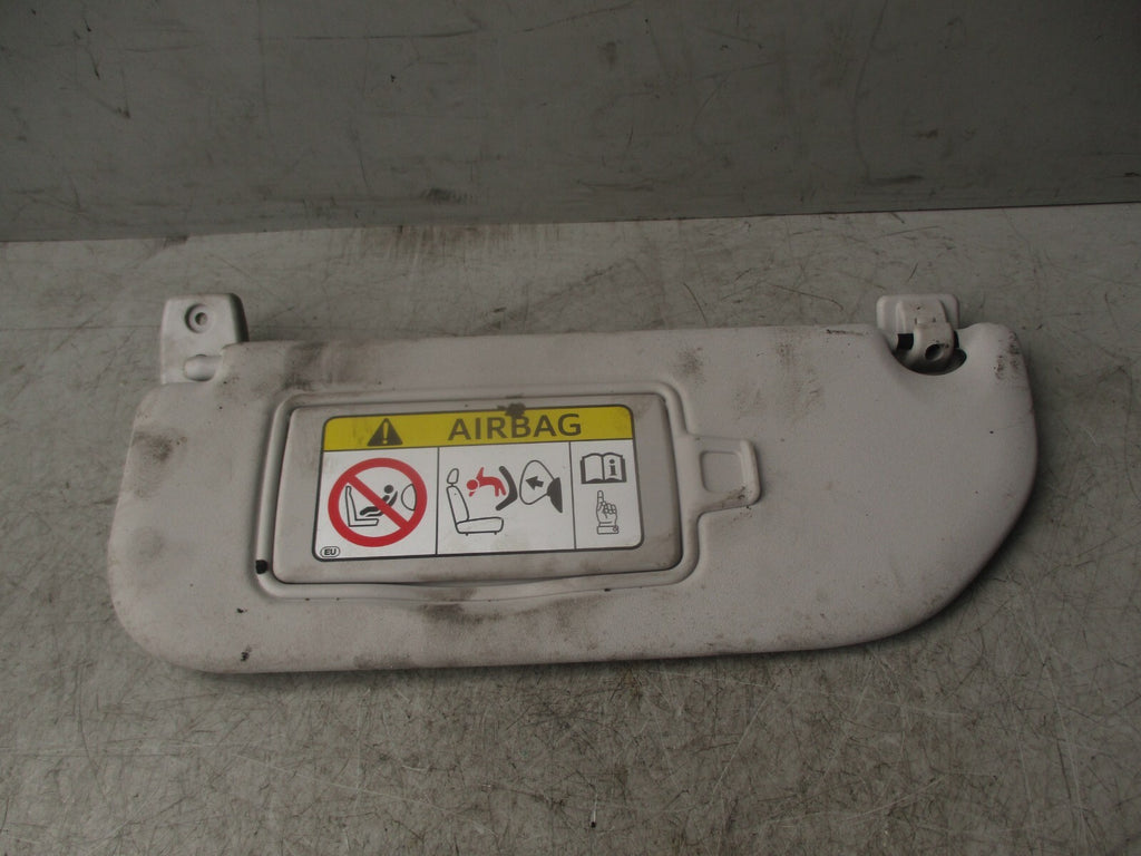 2019 TOYOTA AYGO MK2 NSF PASSENGER SIDE FRONT LEFT SUN VISOR