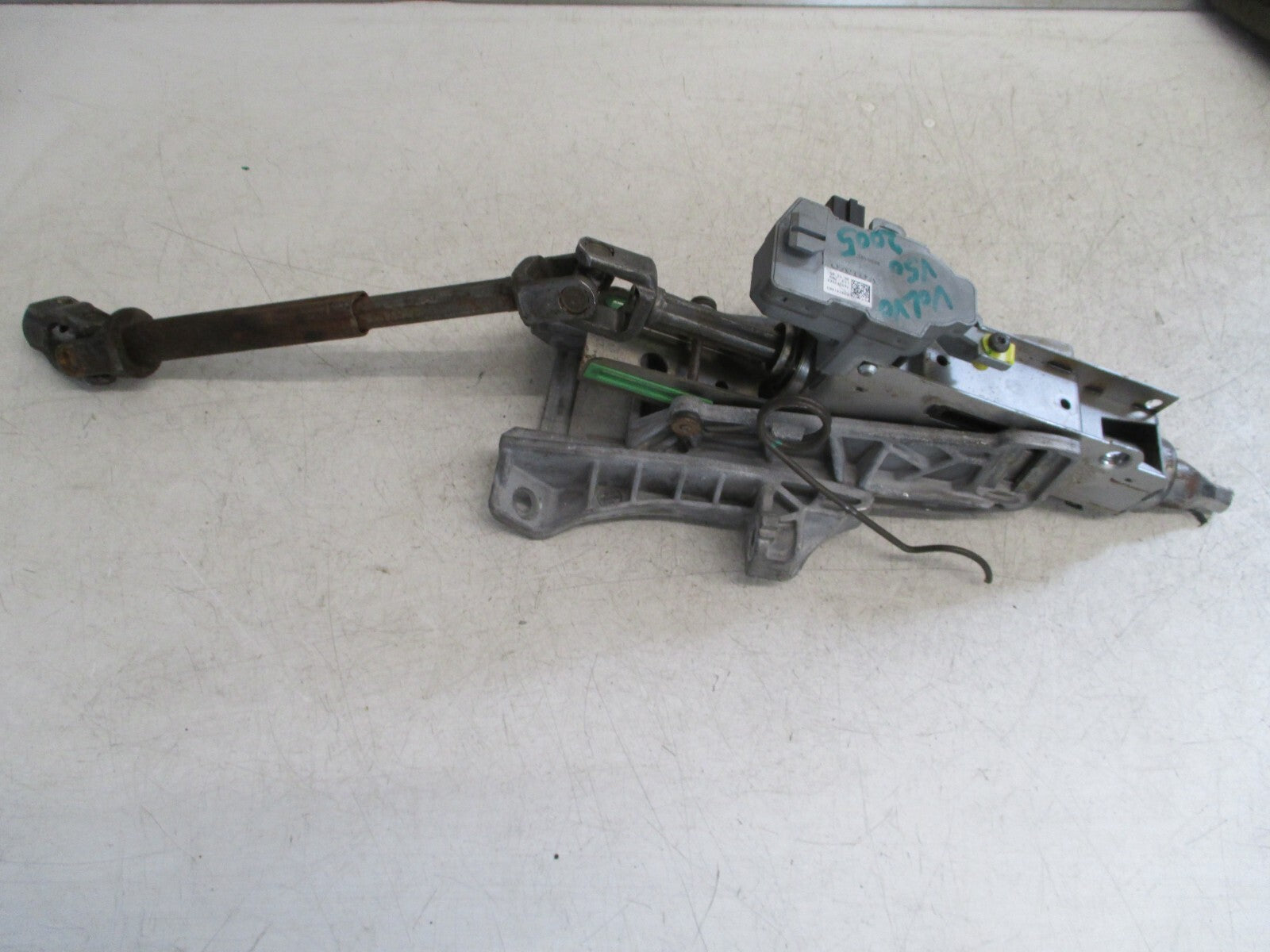 2005 VOLVO V50 ADJUSTABLE STEERING COLUMN P30741403