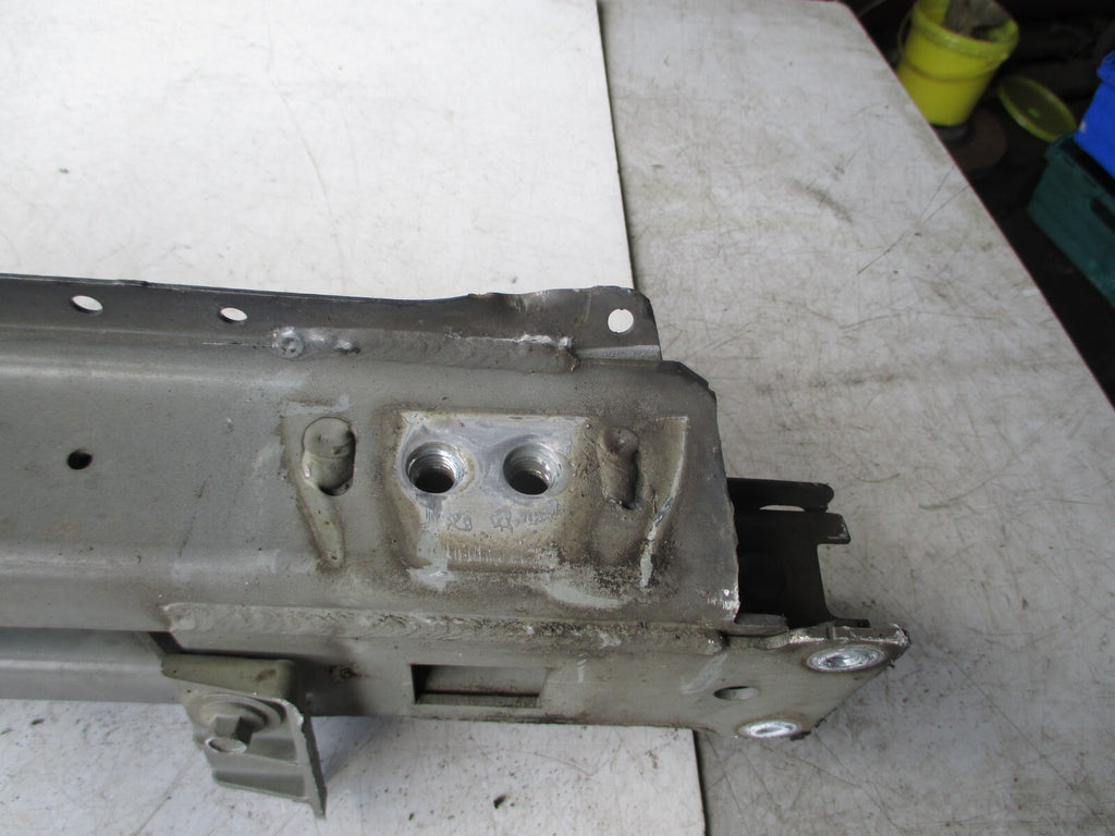 JAGUAR XE 2017 FRONT MAIN REINFORCEMENT CRASH BUMPER METAL BAR BEAM