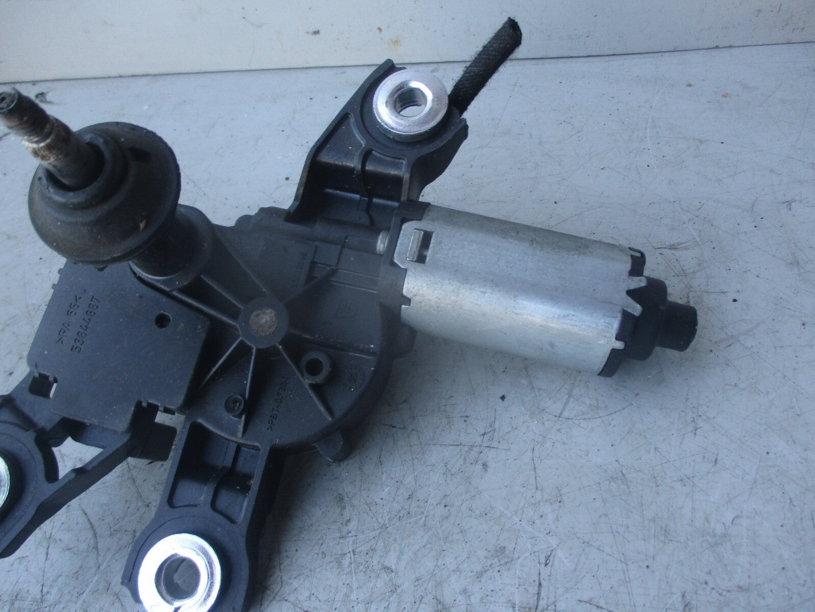 VW VOLKSWAGEN PASSAT B6 REAR WIPER MOTOR 53032812
