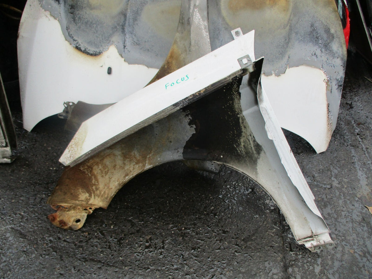 FORD FOCUS MK3 OS DRIVER OFF RIGHT SIDE WING QUARTER PANEL