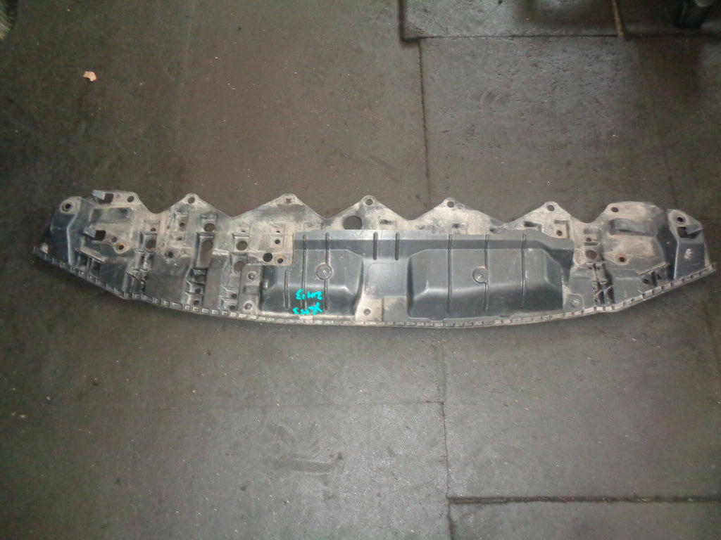 TOYOTA YARIS MK3 2013 FRONT BUMPER UNDER TRAY 52618D030