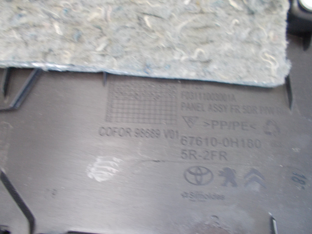 TOYOTA AYGO AB40 (MK2) 2017 5 DOOR DRIVER SIDE FRONT DOOR CARD OFF SIDE FRONT