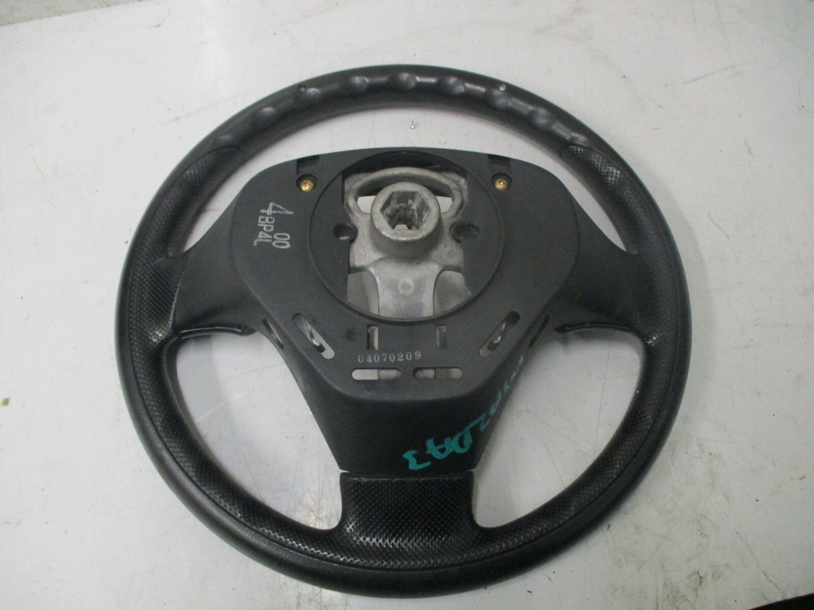 MAZDA 3 TS 2004 3 SPOKE STEERING WHEEL WITH AUDIO VOL MODE CONTROL BUTTONS