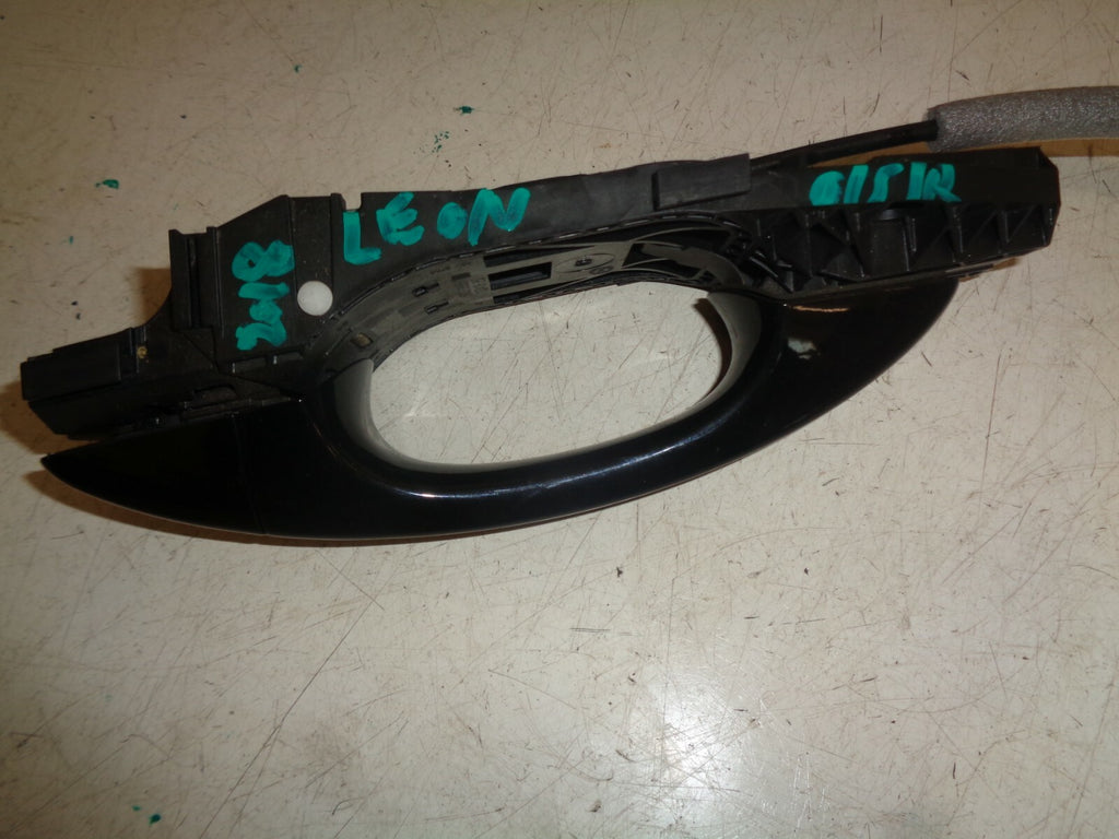 SEAT LEON 5F MK3 2018 OSR DRIVER SIDE REAR EXTERIOR DOOR HANDLE + LOCK MECHANISM