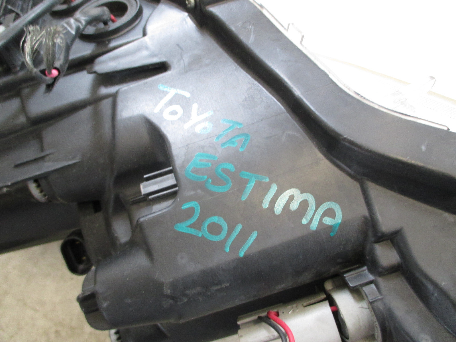 TOYOTA ESTIMA 2011 OSF DRIVER SIDE FRONT HEADLIGHT HEADLAMP BALLAST 8596720011
