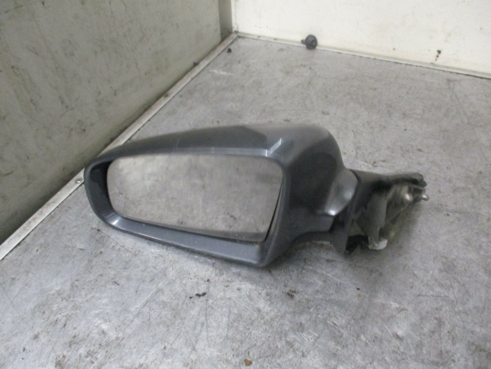 AUDI A4 B6 NS PASSENGER SIDE ELECTRIC WING MIRROR GREY HEATED