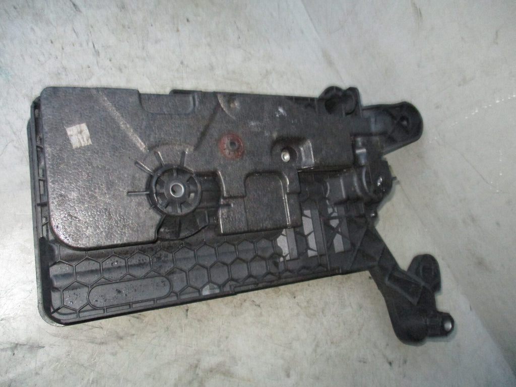 2013 VW VOLKSWAGEN GOLF MK7 BATTERY TRAY PLASTIC