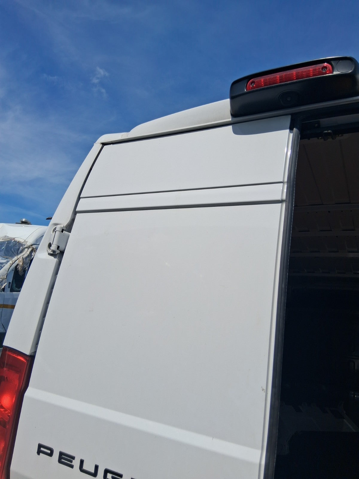 2024 PEUGEOT BOXER MK3 NSR PASSENGER SIDE REAR COMPLETE DOOR WHITE