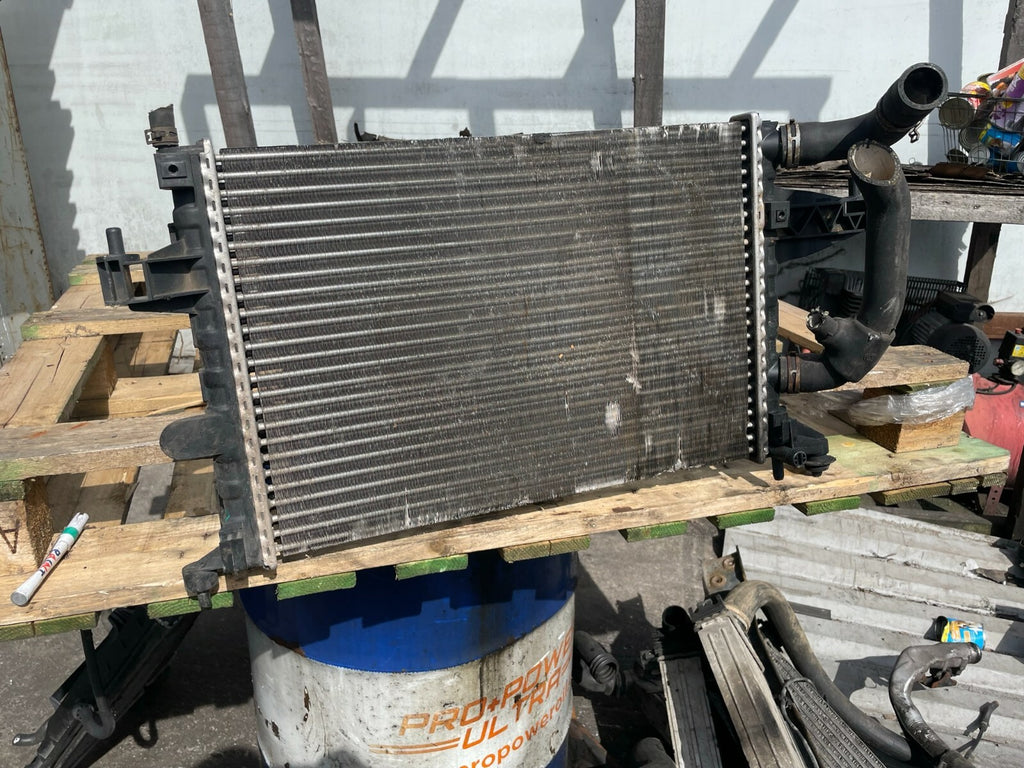 2004 VAUXHALL CORSA C TIGRA PETROL WATER COOLANT RADIATOR 24445161 R47