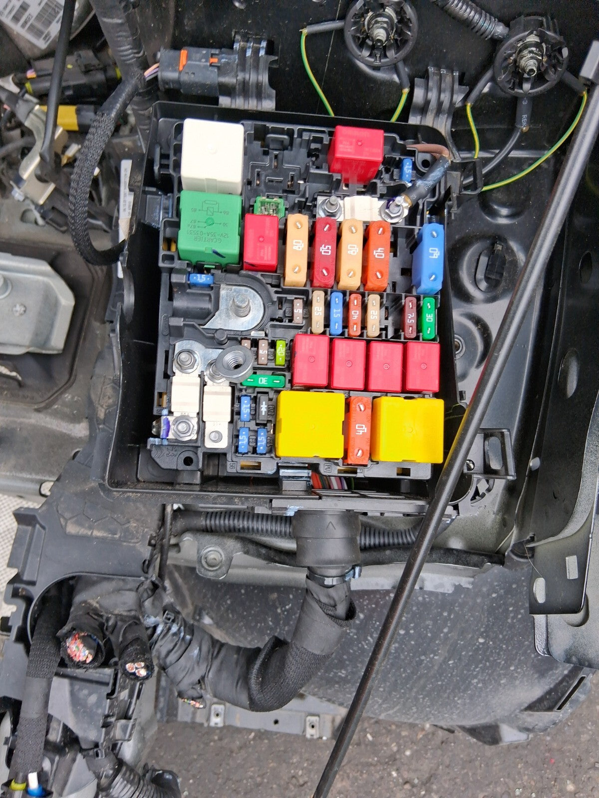 2023 VAUXHALL GRANDLAND FUSE BOX RELAY BOX 9678633380