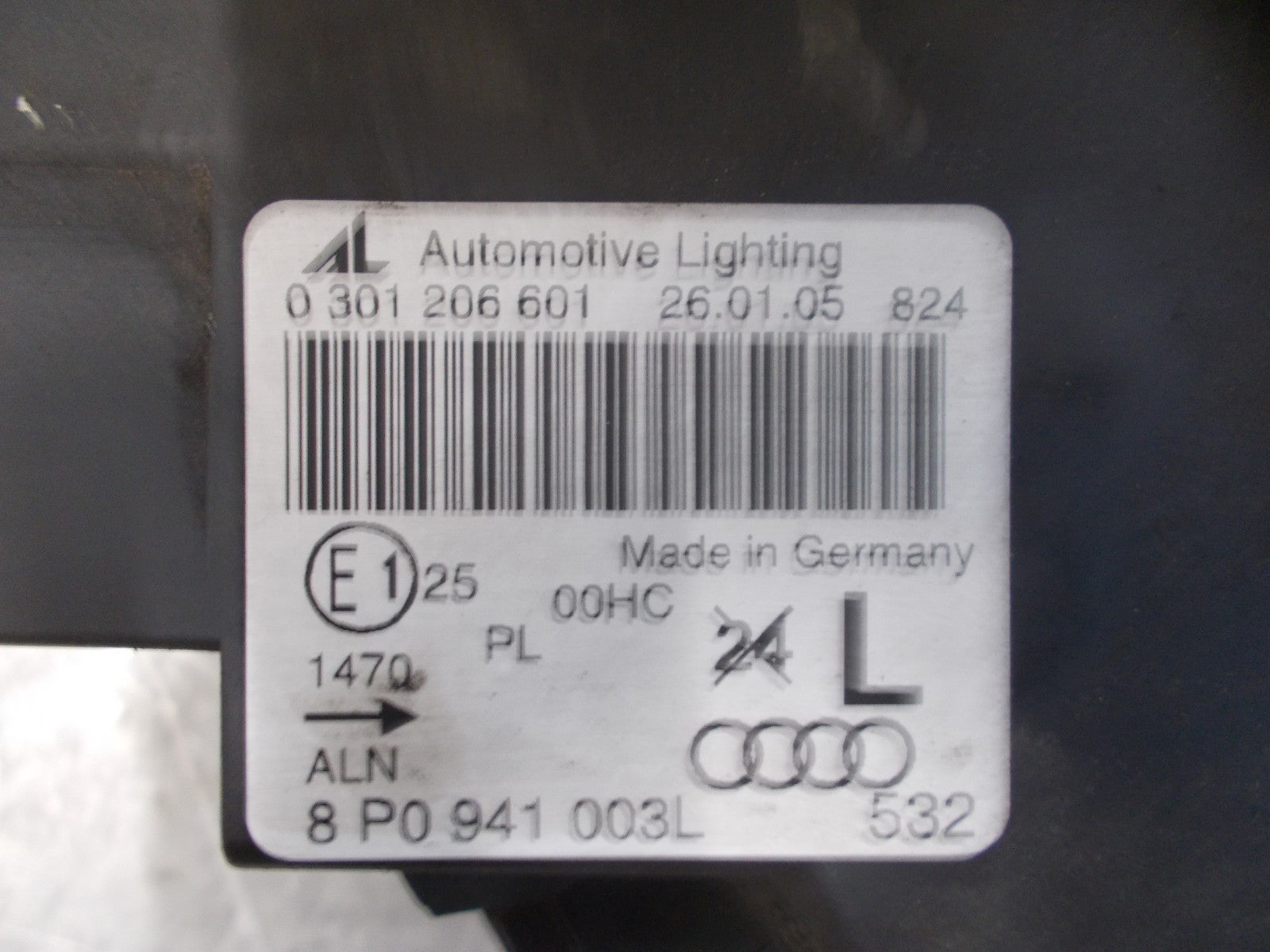 2005 AUDI A3 8P (MK2) NS PASSENGER SIDE HEADLIGHT ASSEMBLY 8P0941003L
