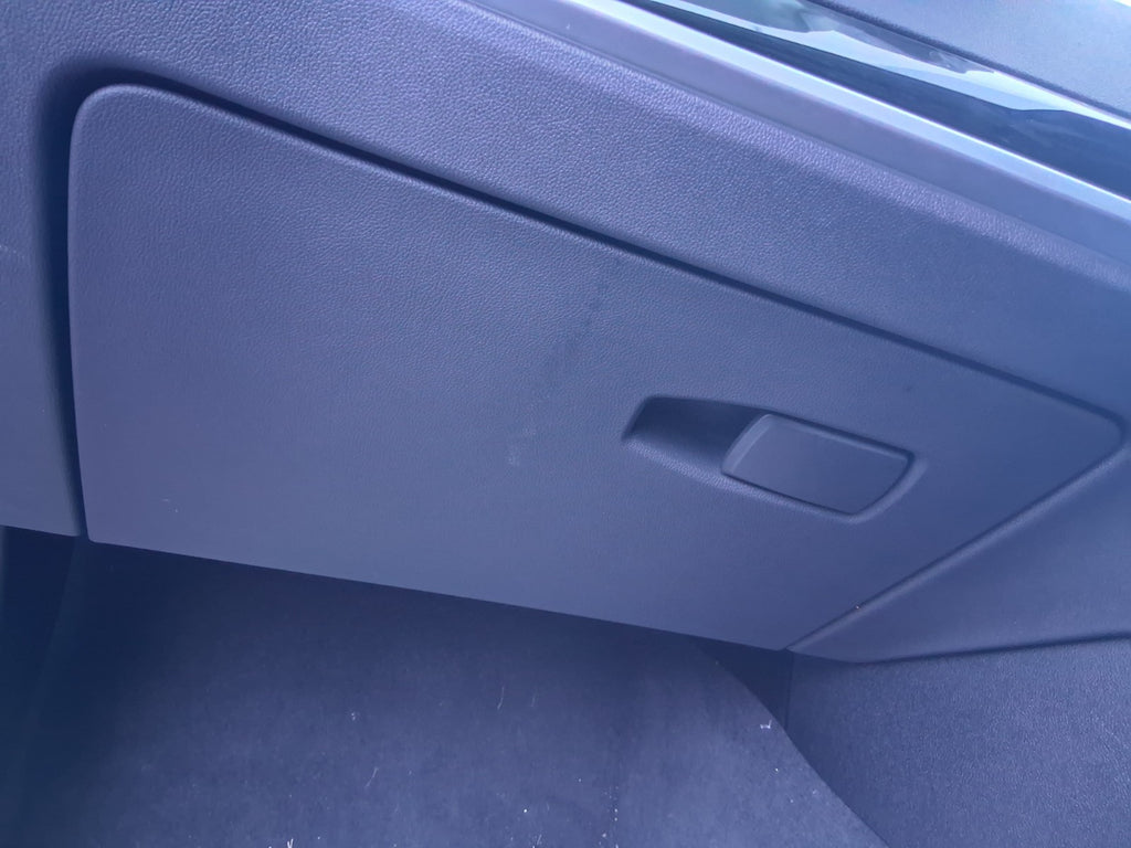 2019 BMW 3 SERIES SALOON G20 PASSENEGR SIDE STORAGE COMPARTMENT GLOVEBOX