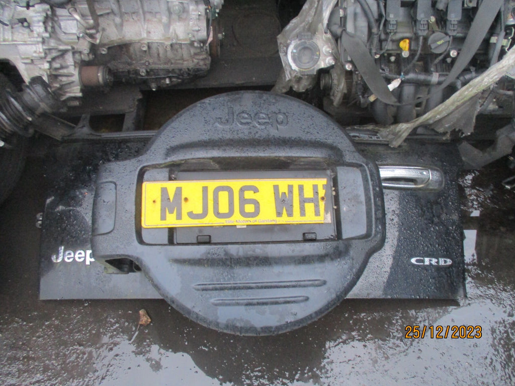 JEEP CHEROKEE MK3 2006 TAILGATE BOOTLID BLACK