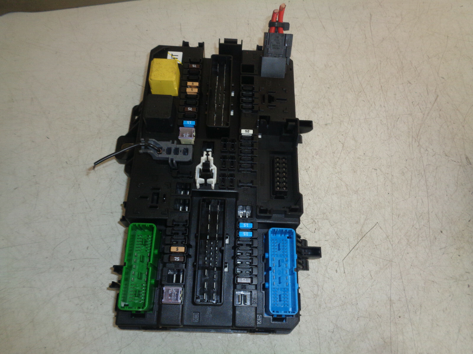 VAUXHALL ASTRA MK5 2006 1.3 CDTI UNDER DASHBOARD DASH FUSE RELAY 13222173