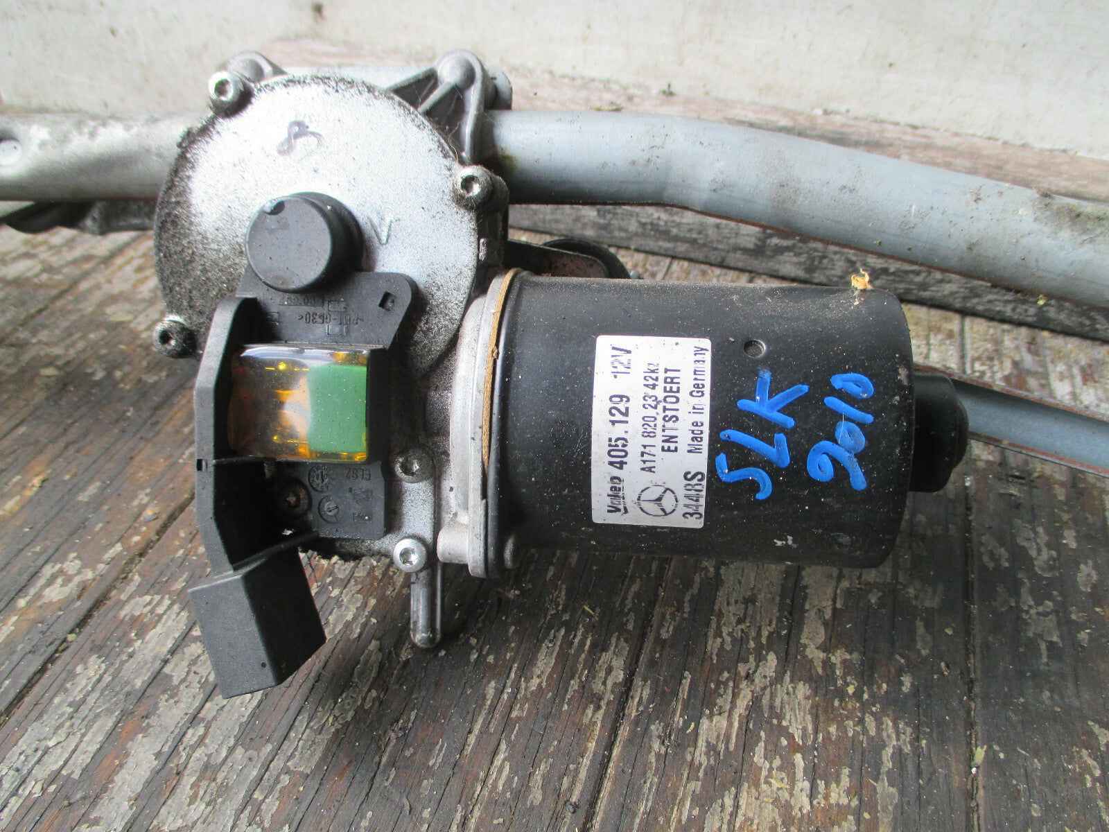 MERCEDES BENZ SLK R171 2010 FRONT WINDSCREEN WIPER MOTOR & LINKAGE A1718202342