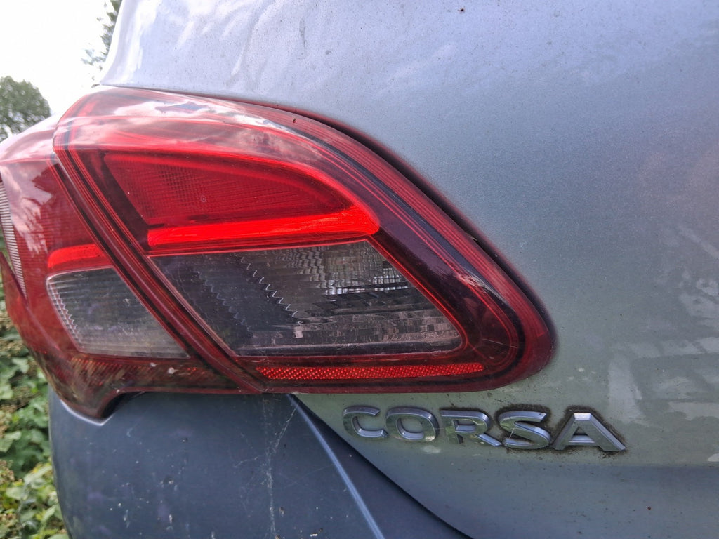 2017 VAUXHALL CORSA E 3 DOOR NSR PASSENGER SIDE REAR RIGHT INNER TAIL LIGHT