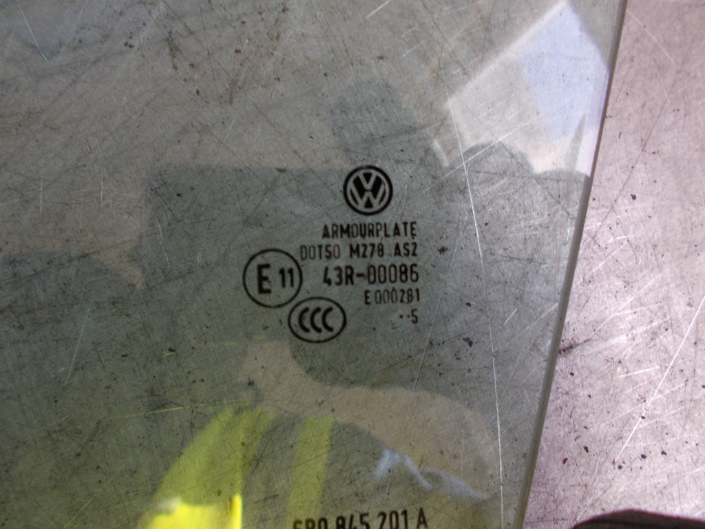 VOLKSWAGEN VW POLO 6R MK5 NSF PASSENGER SIDE FRONT WINDOW GLASS 6R0845201A
