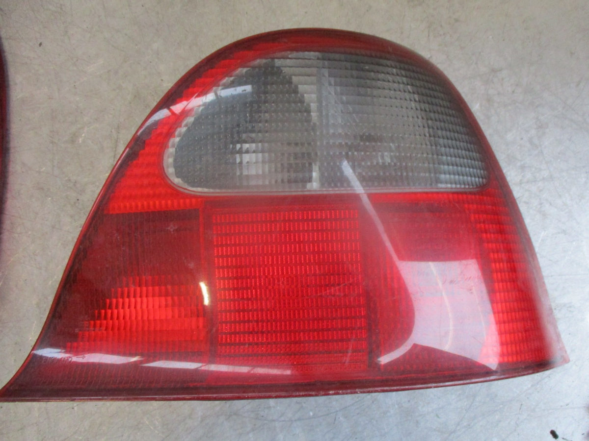 2003 ROVER 25 OSR DRIVERS SIDE REAR LIGHT TAIL LIGHT REAR LIGHT